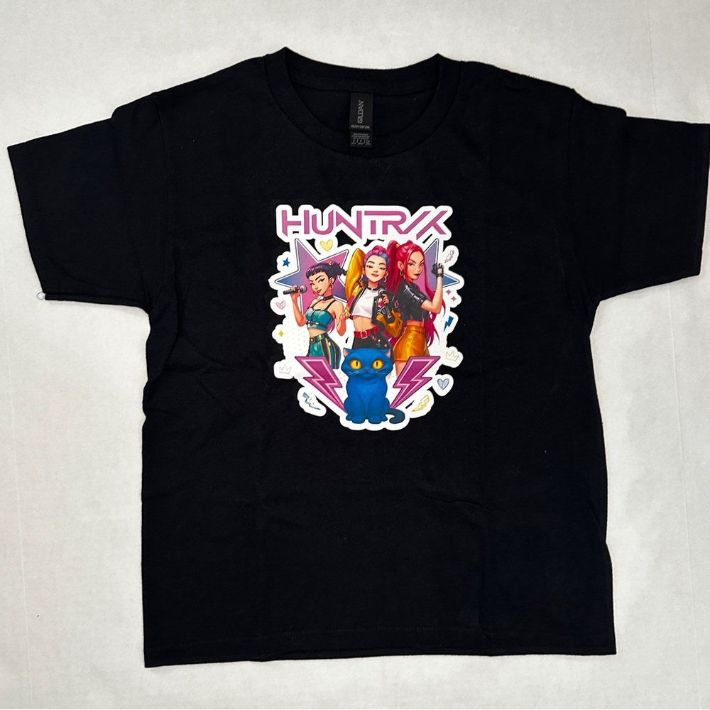 Kpop Demon Hunters Huntrix T-shirt. Size Youth Small.